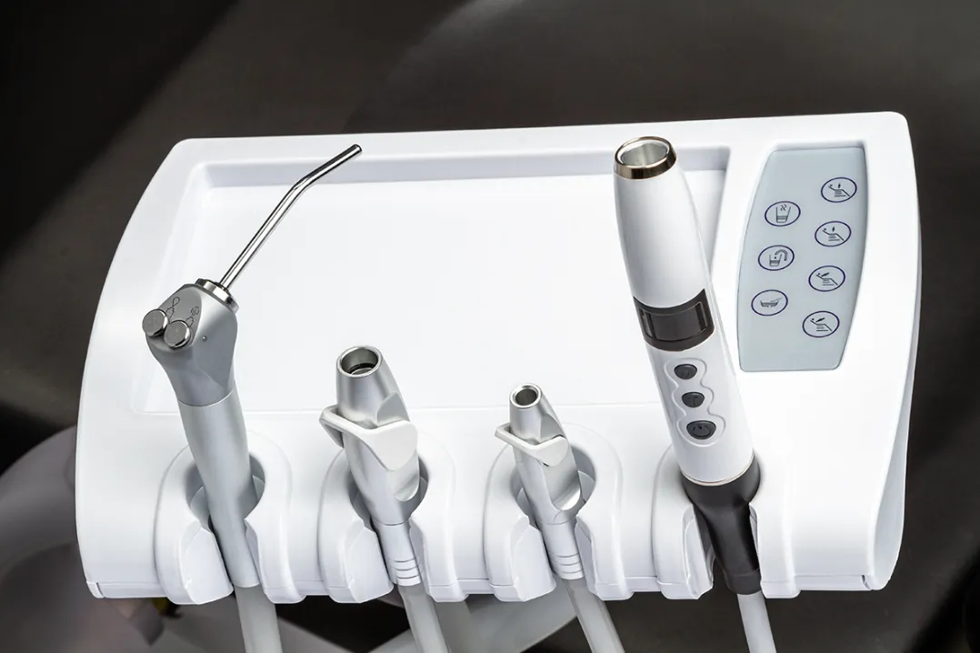 Стоматологическая установка Mercury 330 Стандарт (нижняя подача)