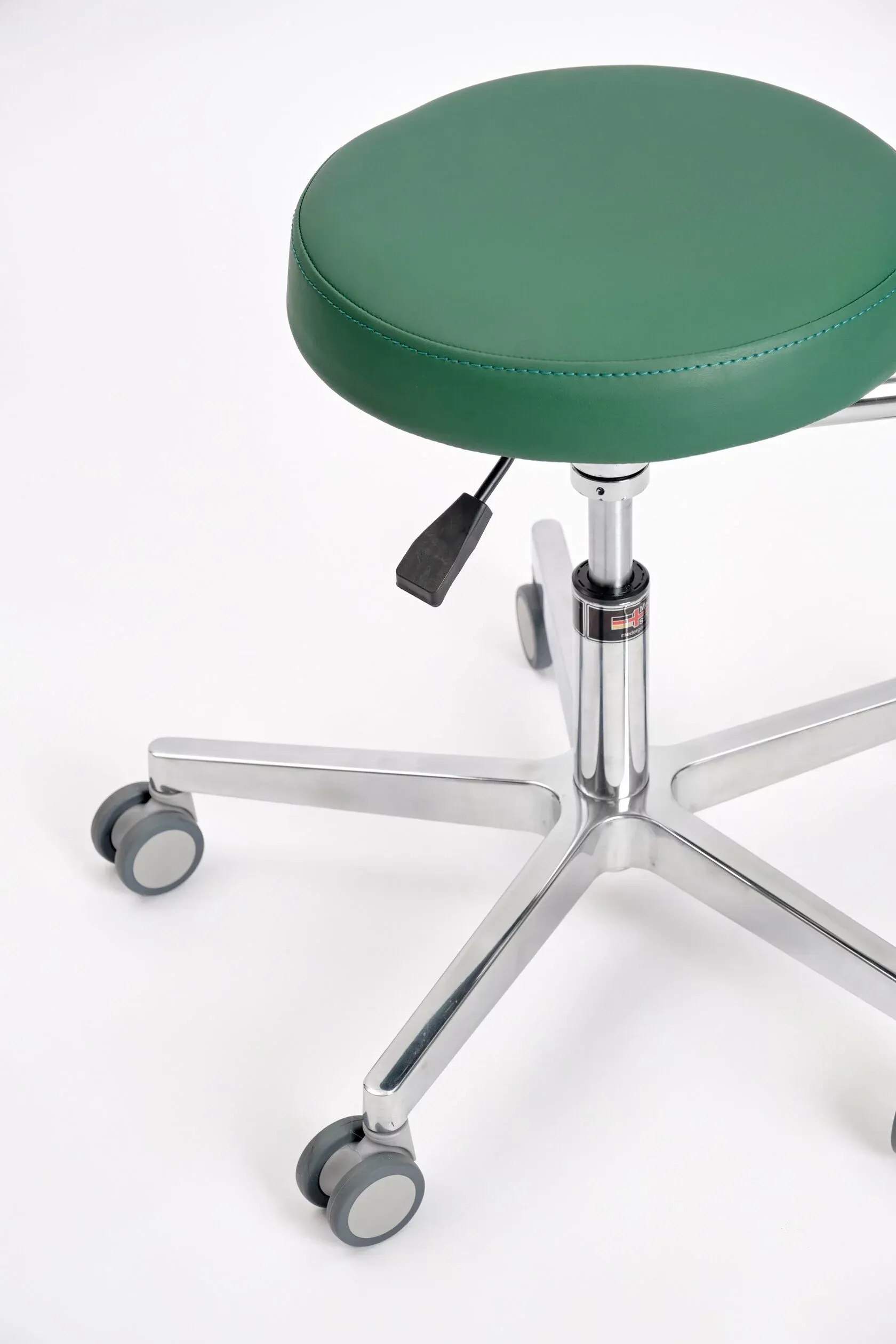 Стул ассистента с абдоминальным упором