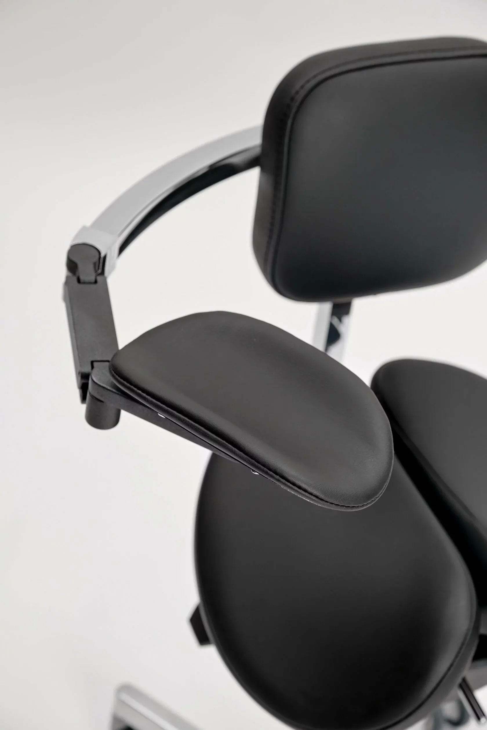 Стул микроскописта Комфорт Плюс