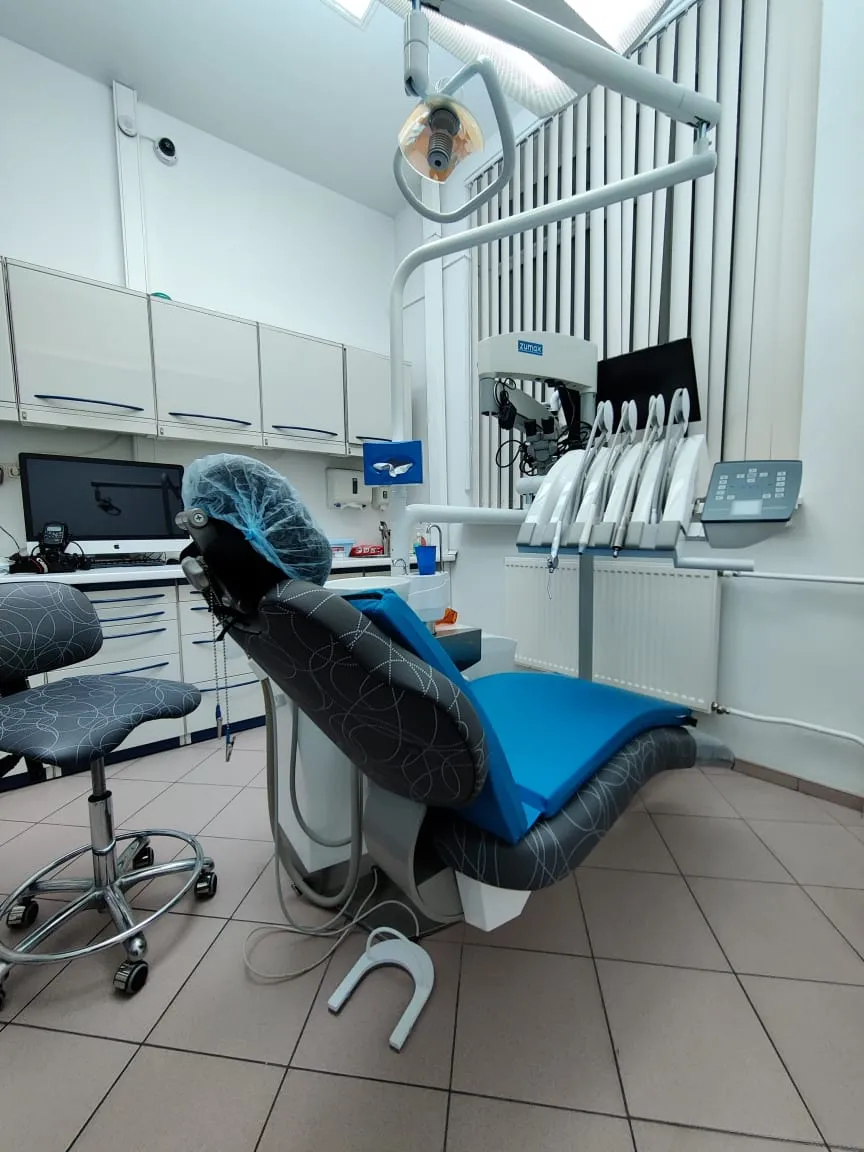 Б/у стоматологическая установка Neomed Aria SE