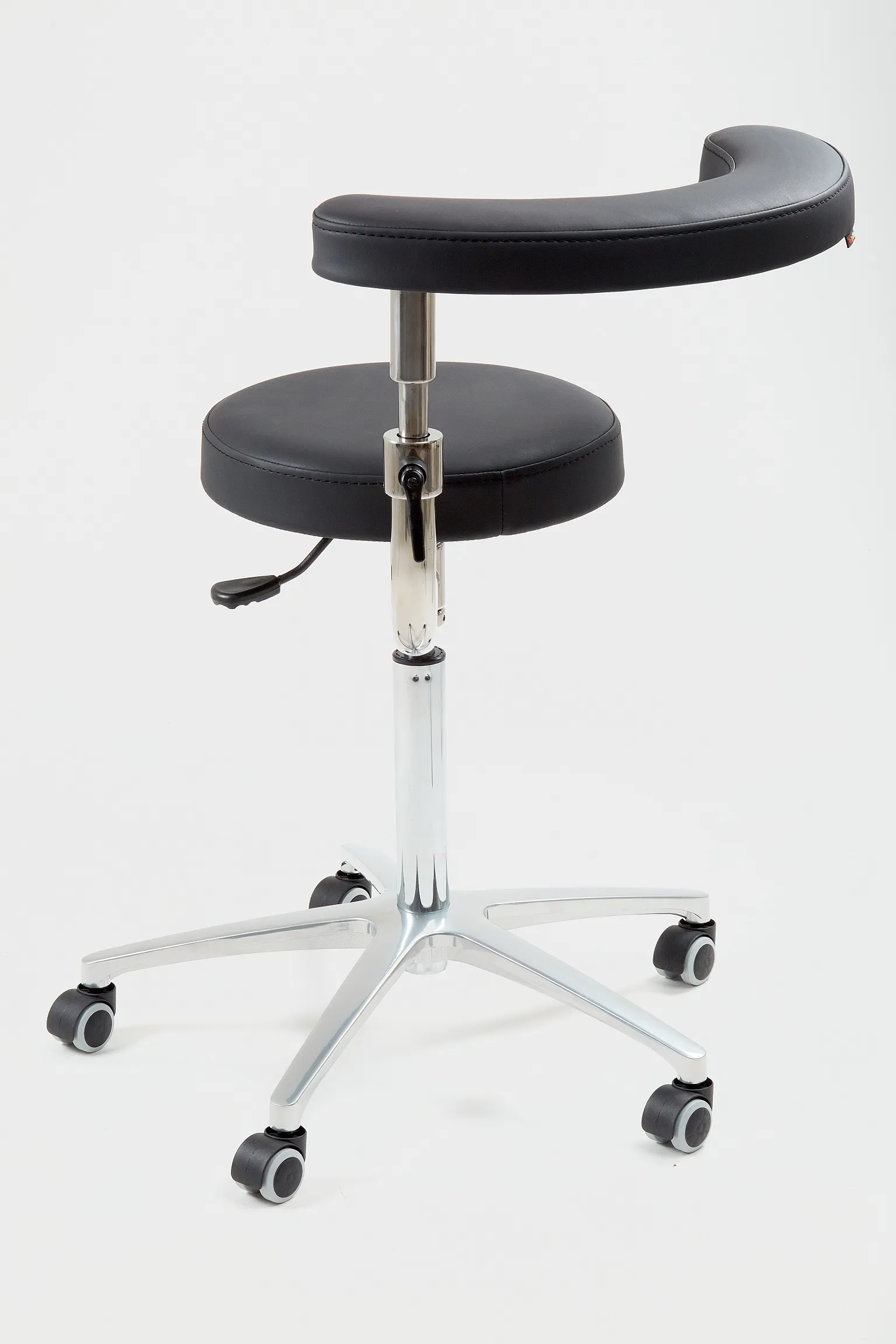 Стул ассистента с абдоминальным упором