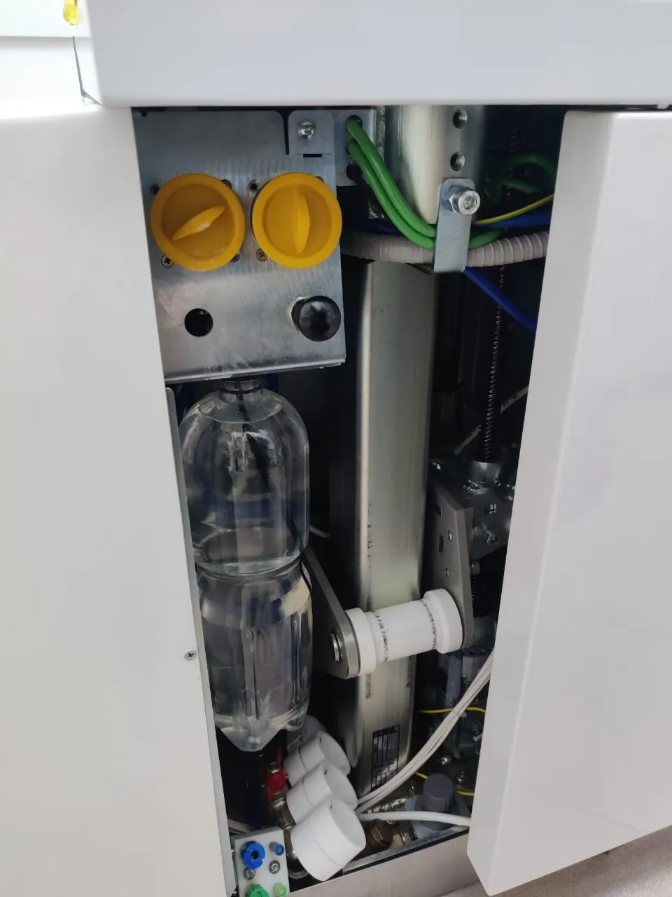 Б/у стоматологическая установка Neomed Aria SE