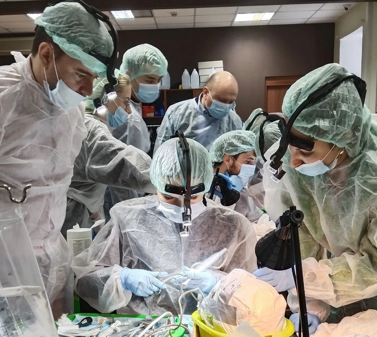 Имплантологи высоко оценили осветители ITS-X.Pro