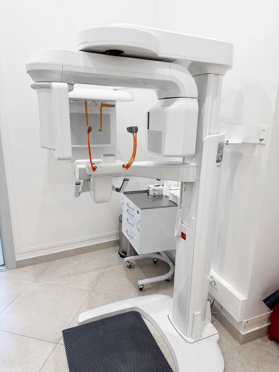Б/У Конусно-лучевой томограф PaX-i 3D FOV 12х9, без цефалостата